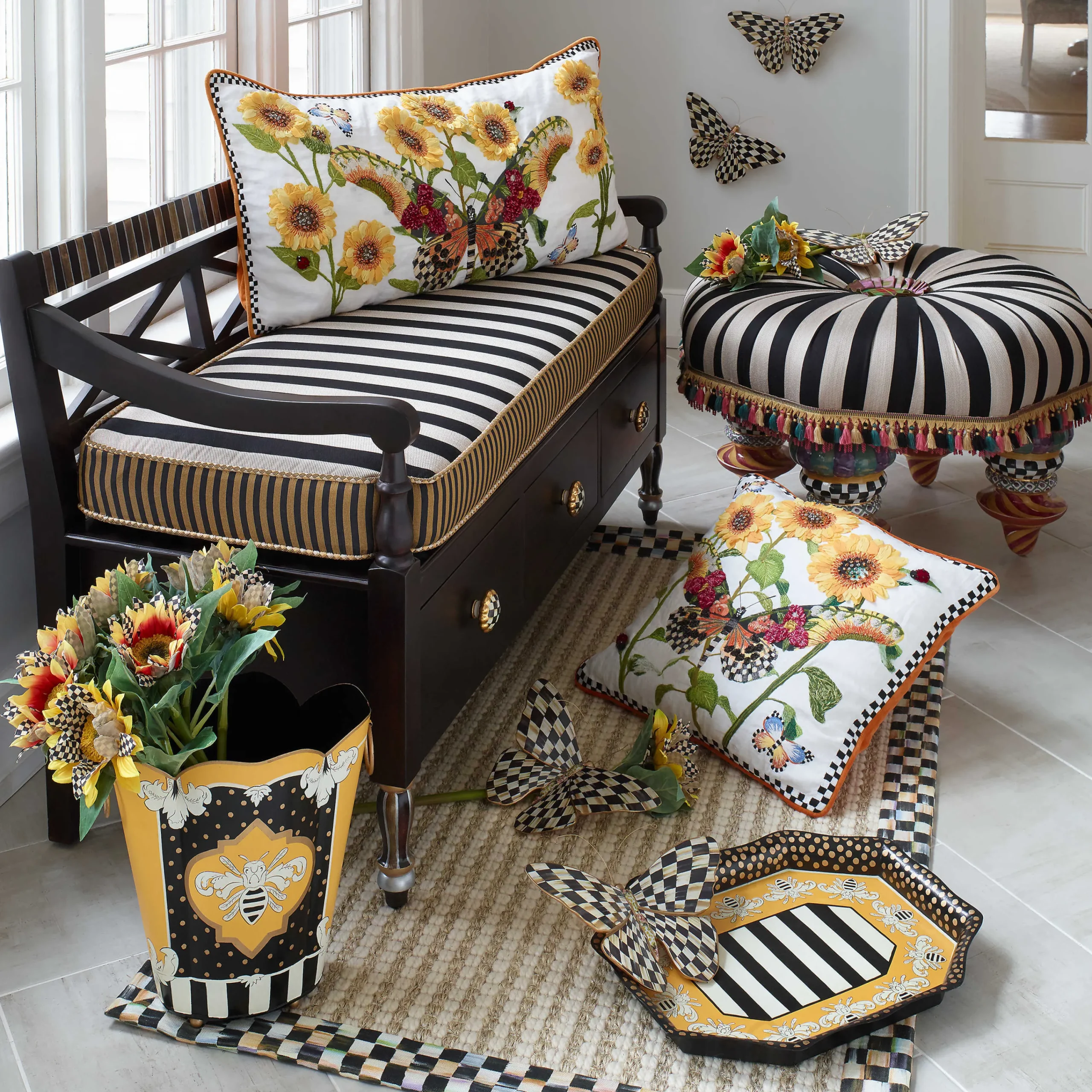 MacKenzie-Childs On Wall Street Setting Seat| Living Room